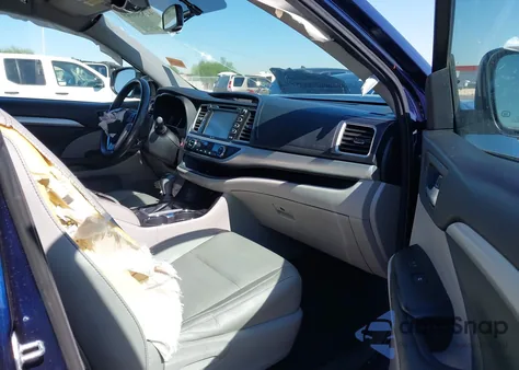 2015 Toyota Highlander Xle V6 z USA, uszkodzony, nr VIN 5TDKKRFH0FS081544